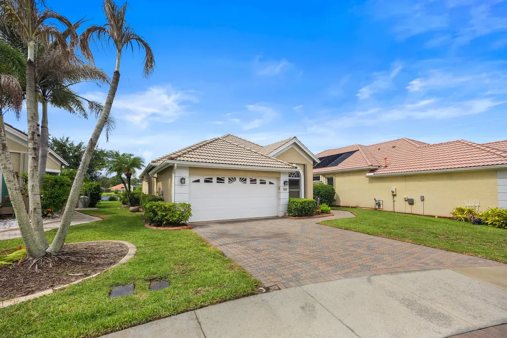 769 SW Aruba Bay Port St Lucie FL 34986