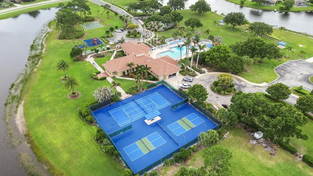 769 SW Aruba Bay Port St Lucie FL 34986