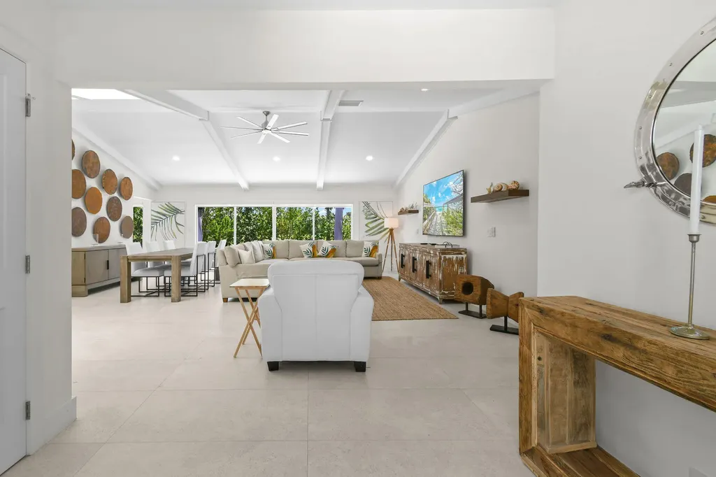 114 N Beach Road Jupiter Island FL 33455
