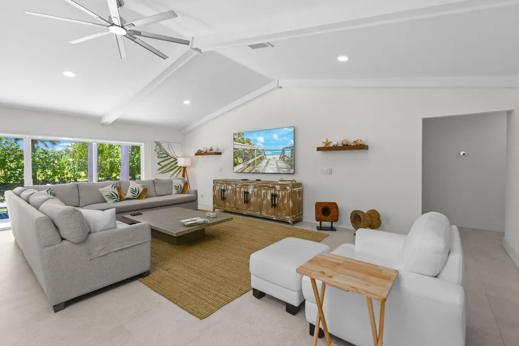 114 N Beach Road Jupiter Island FL 33455
