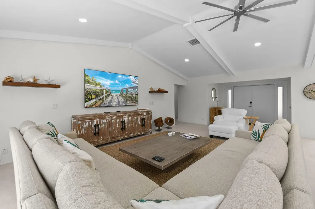 114 N Beach Road Jupiter Island FL 33455