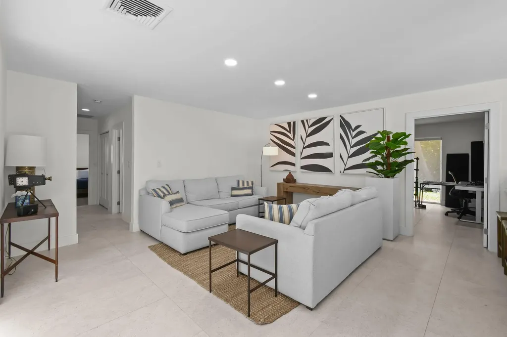 114 N Beach Road Jupiter Island FL 33455