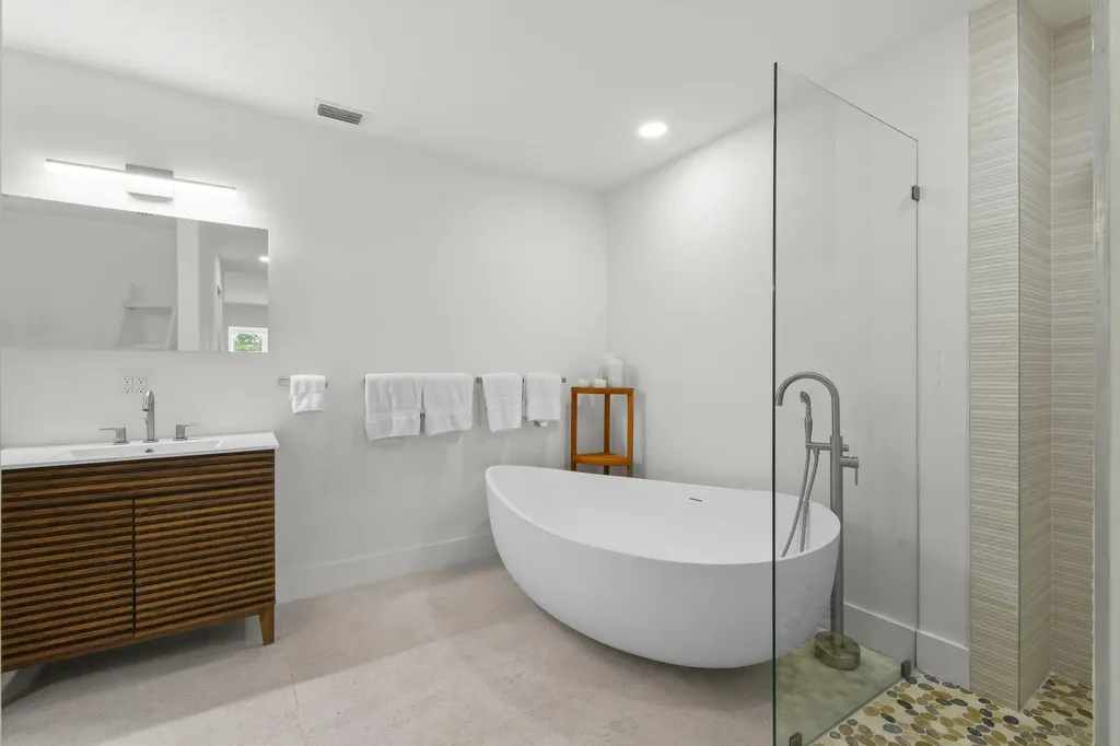 114 N Beach Road Jupiter Island FL 33455