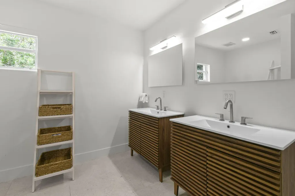 114 N Beach Road Jupiter Island FL 33455
