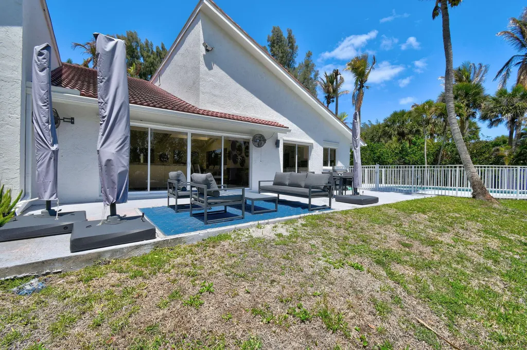 114 N Beach Road Jupiter Island FL 33455