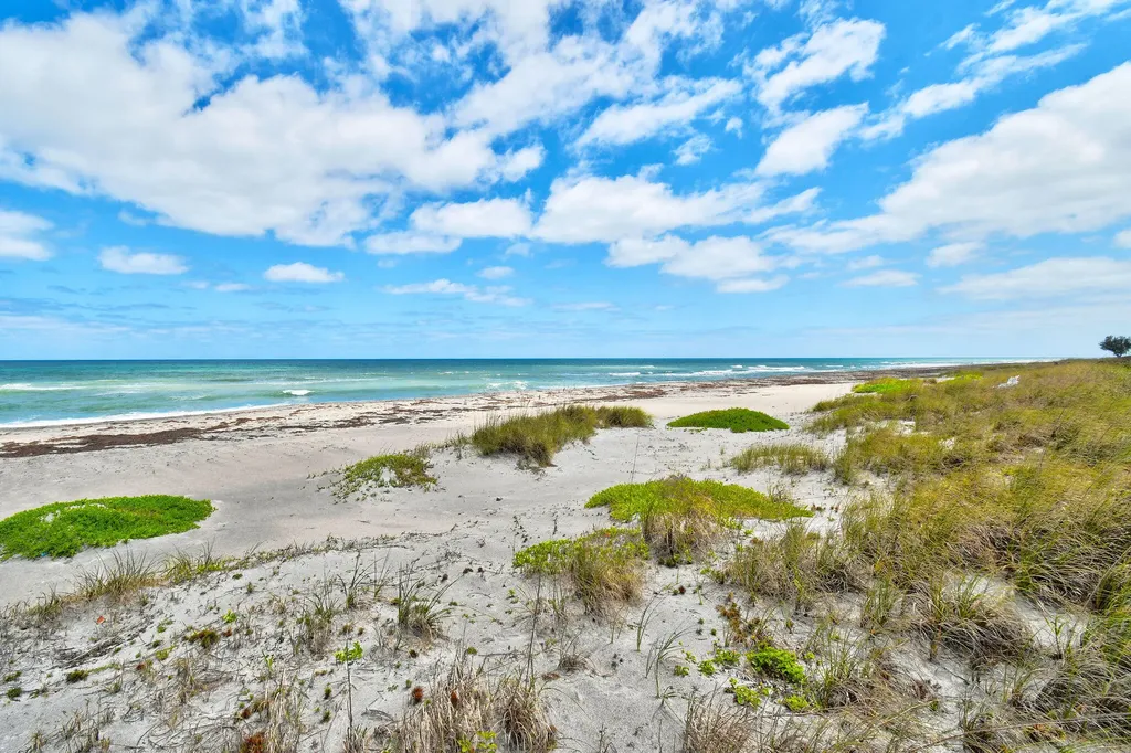 114 N Beach Road Jupiter Island FL 33455