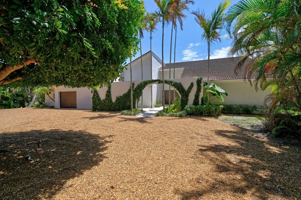 114 N Beach Road Jupiter Island FL 33455