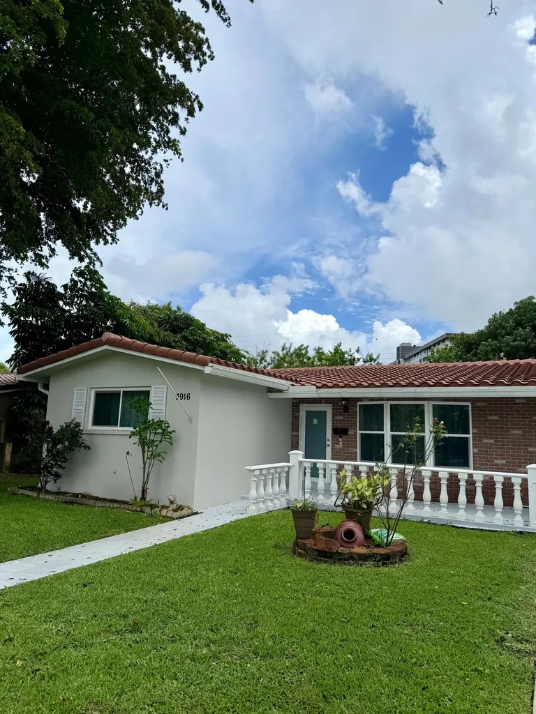 3916 Adams Street Hollywood FL 33021