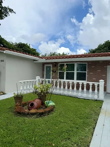 3916 Adams Street Hollywood FL 33021