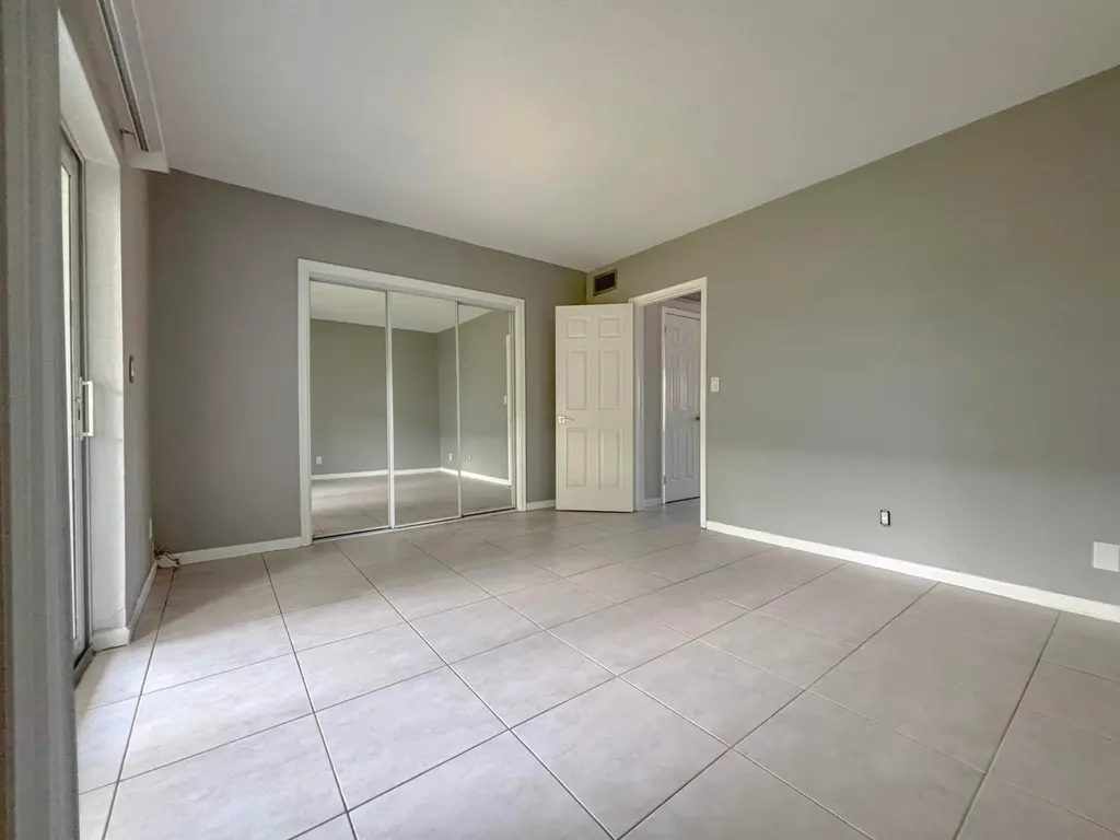 2141 NE 41st Street Lighthouse Point FL 33064