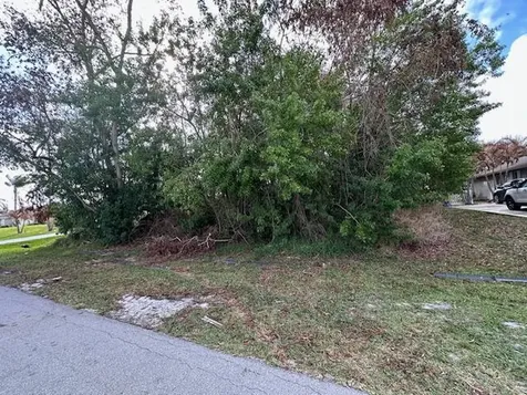 6864 NW Jorgensen Road Port St Lucie FL 34983