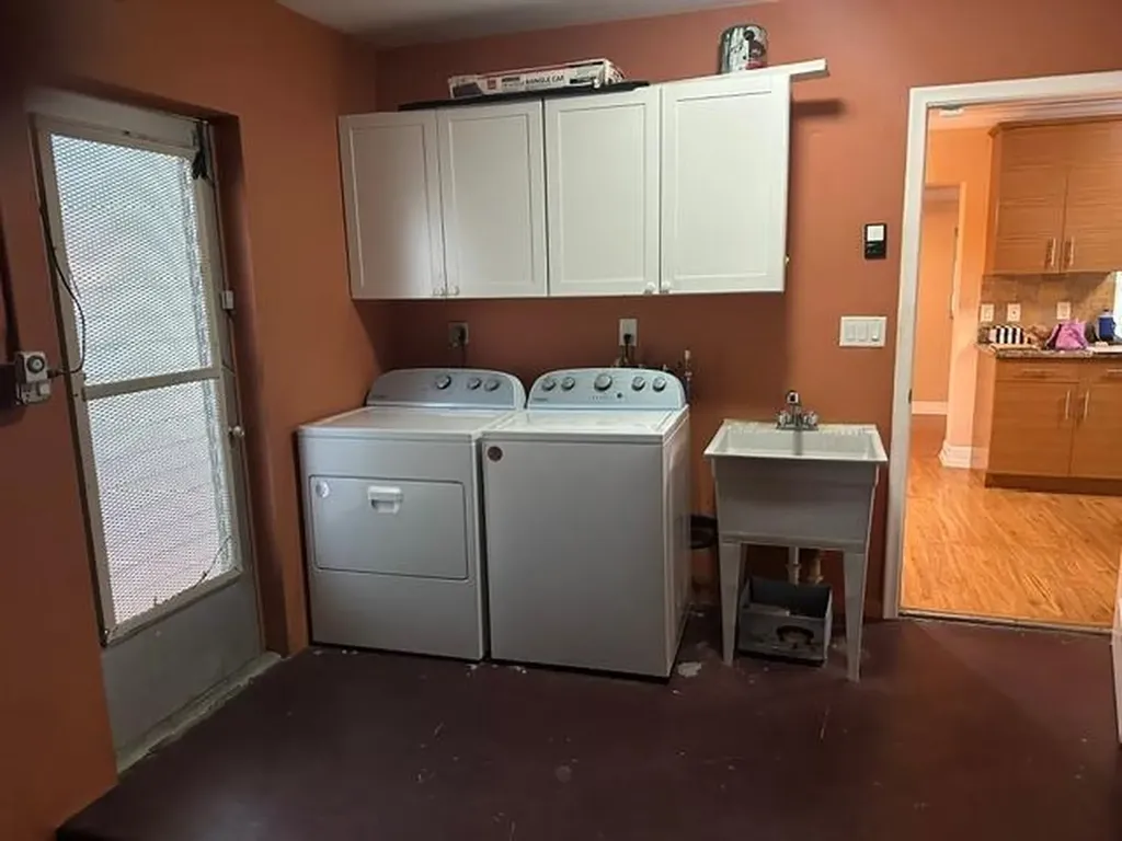 732 SE 11th Avenue Deerfield Beach FL 33441