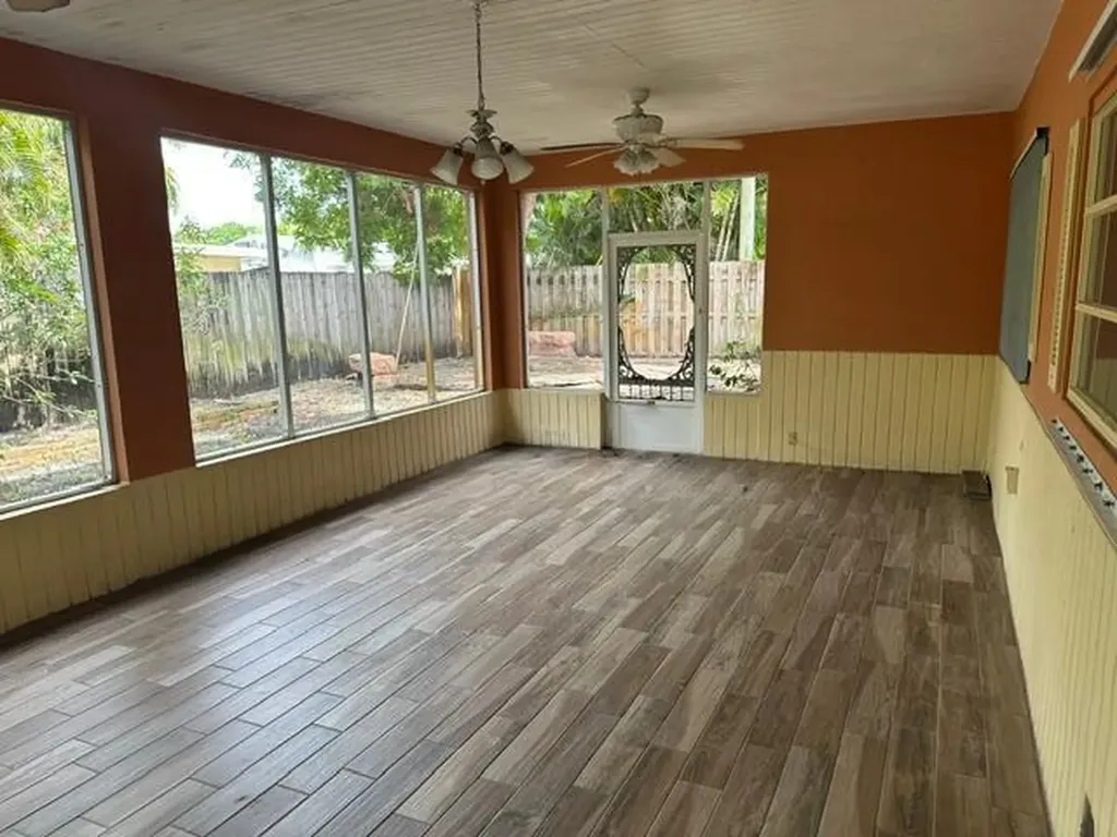 732 SE 11th Avenue Deerfield Beach FL 33441