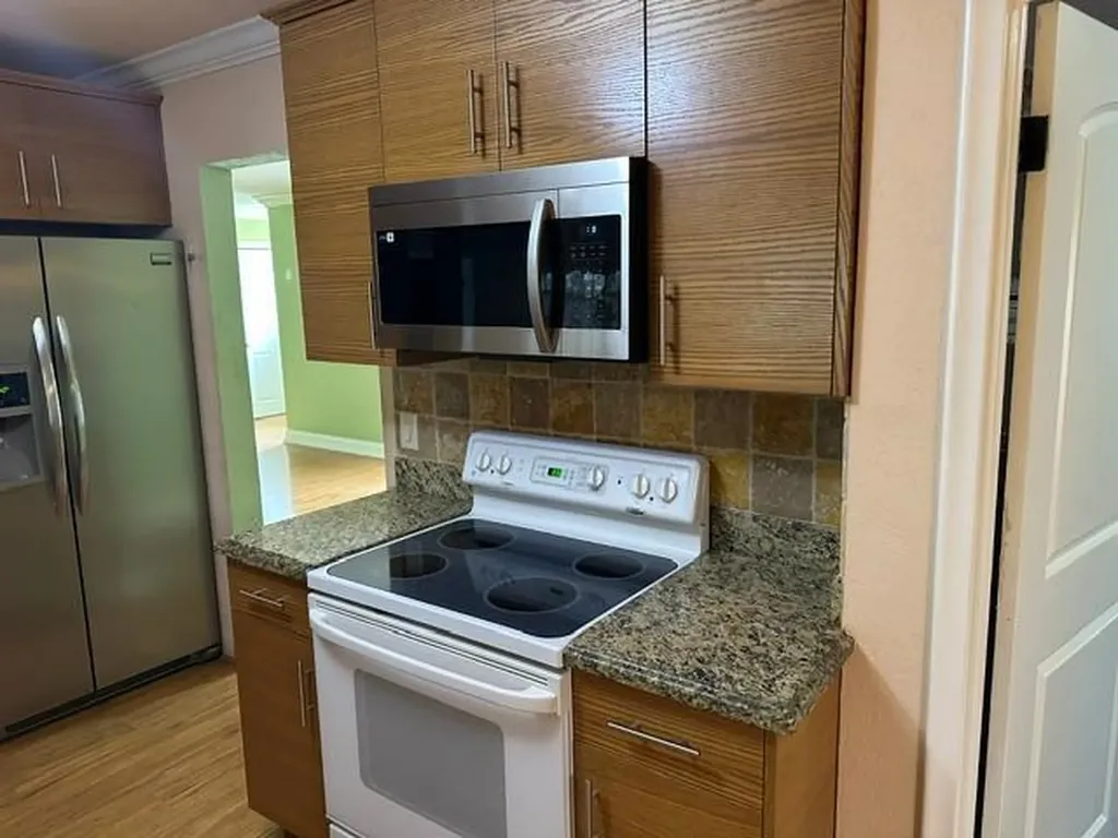 732 SE 11th Avenue Deerfield Beach FL 33441