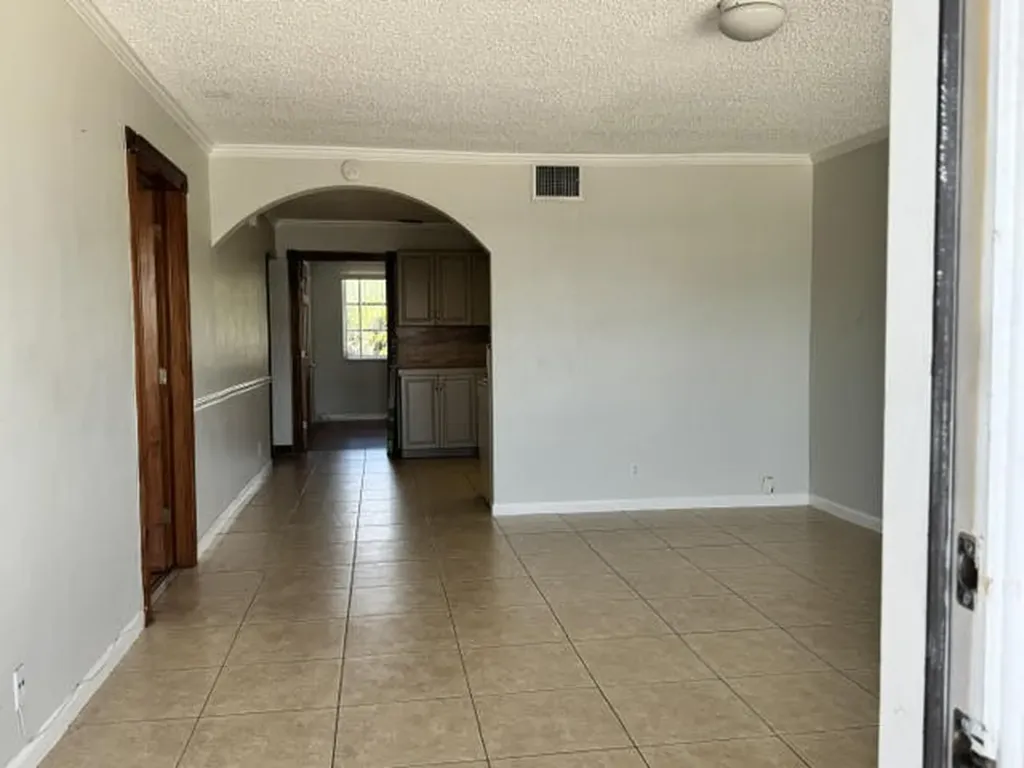2175 NE 56th Street Fort Lauderdale FL 33308