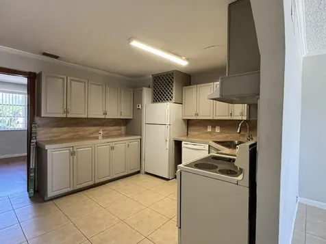 2175 NE 56th Street Fort Lauderdale FL 33308