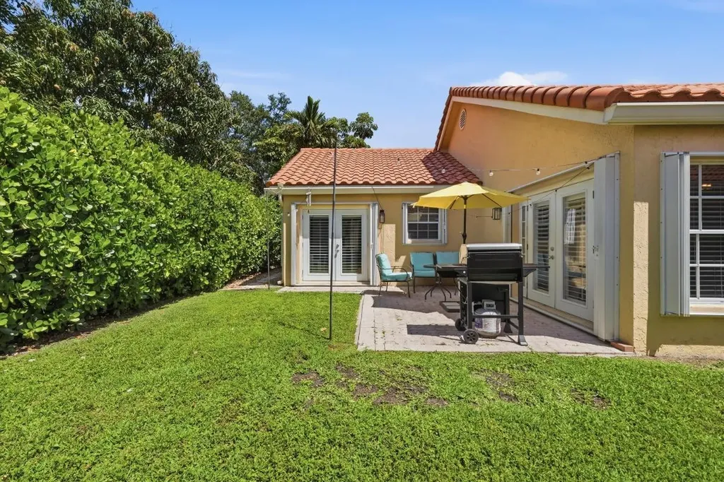 215 NW 117th Way Coral Springs FL 33071
