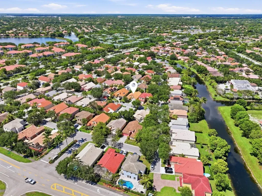 215 NW 117th Way Coral Springs FL 33071