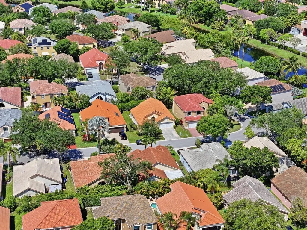 215 NW 117th Way Coral Springs FL 33071