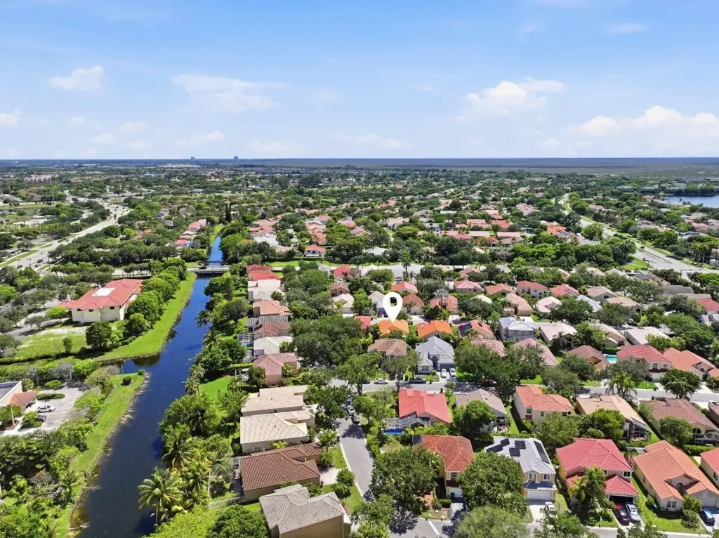 215 NW 117th Way Coral Springs FL 33071