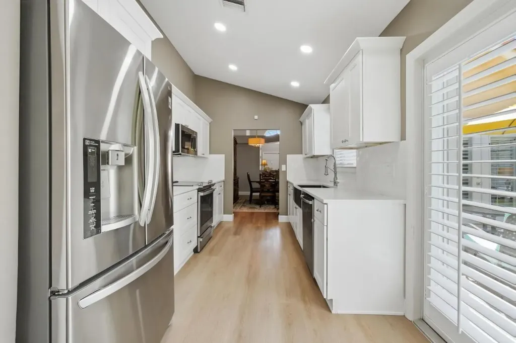 215 NW 117th Way Coral Springs FL 33071