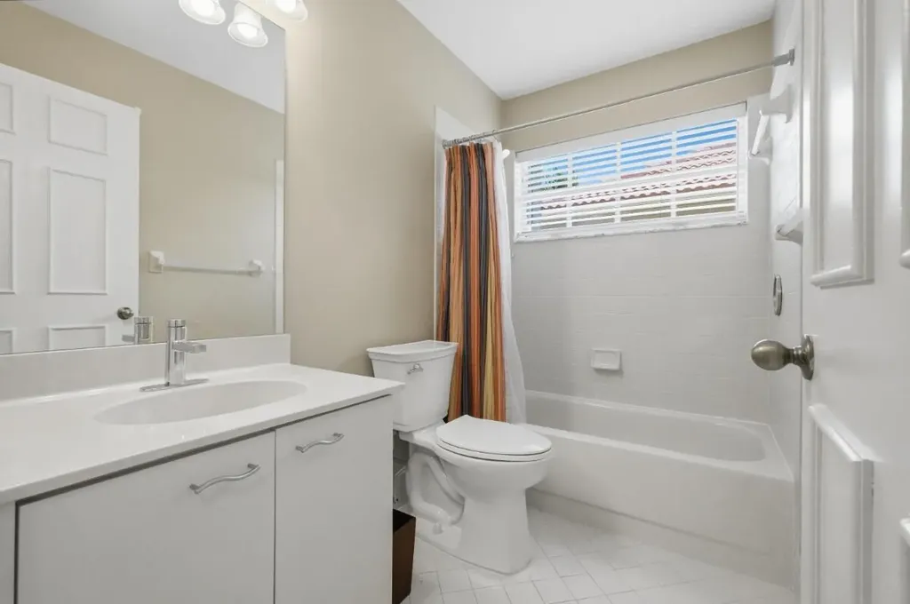 215 NW 117th Way Coral Springs FL 33071