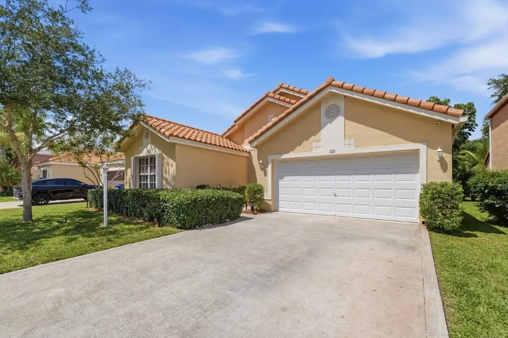215 NW 117th Way Coral Springs FL 33071