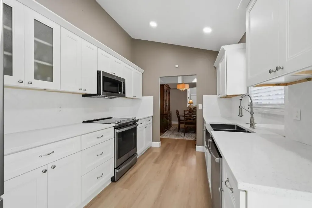 215 NW 117th Way Coral Springs FL 33071