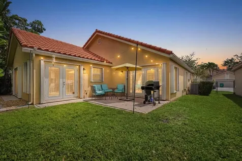 215 NW 117th Way Coral Springs FL 33071