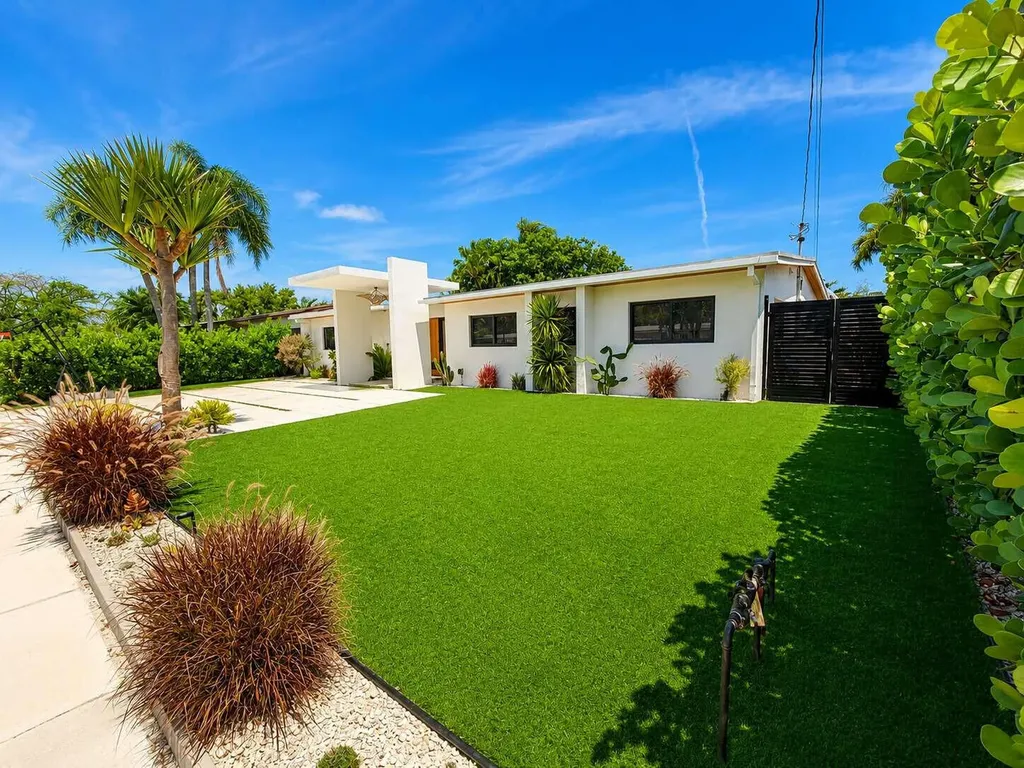 2341 NE 192nd Street Miami FL 33180