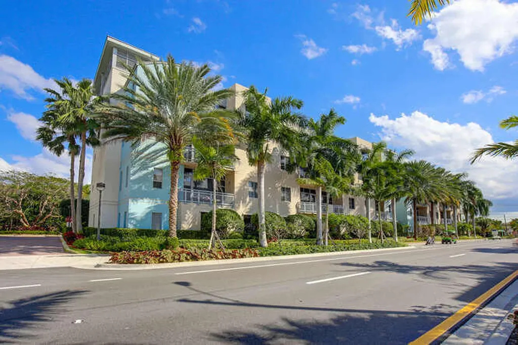 335 SE 6th Avenue Delray Beach FL 33483