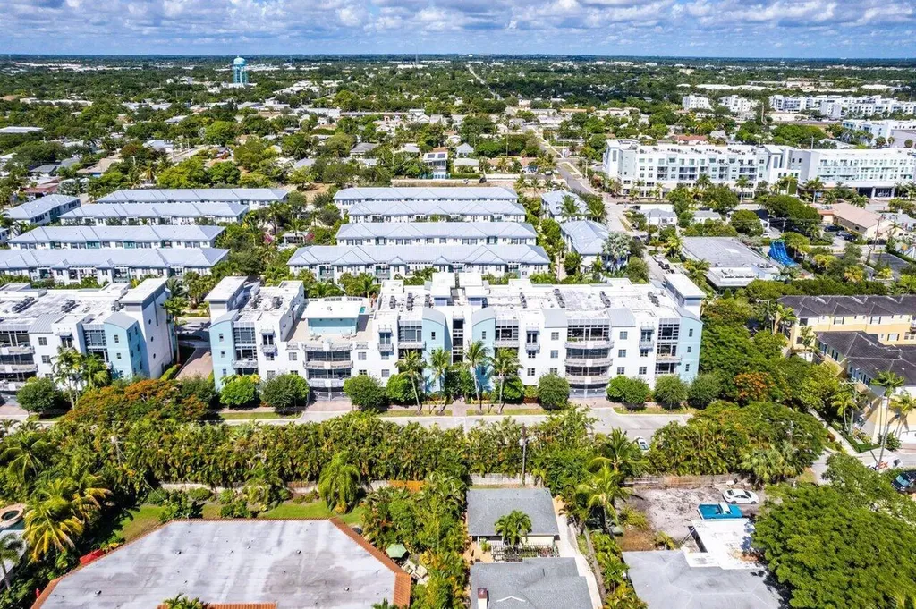 335 SE 6th Avenue Delray Beach FL 33483