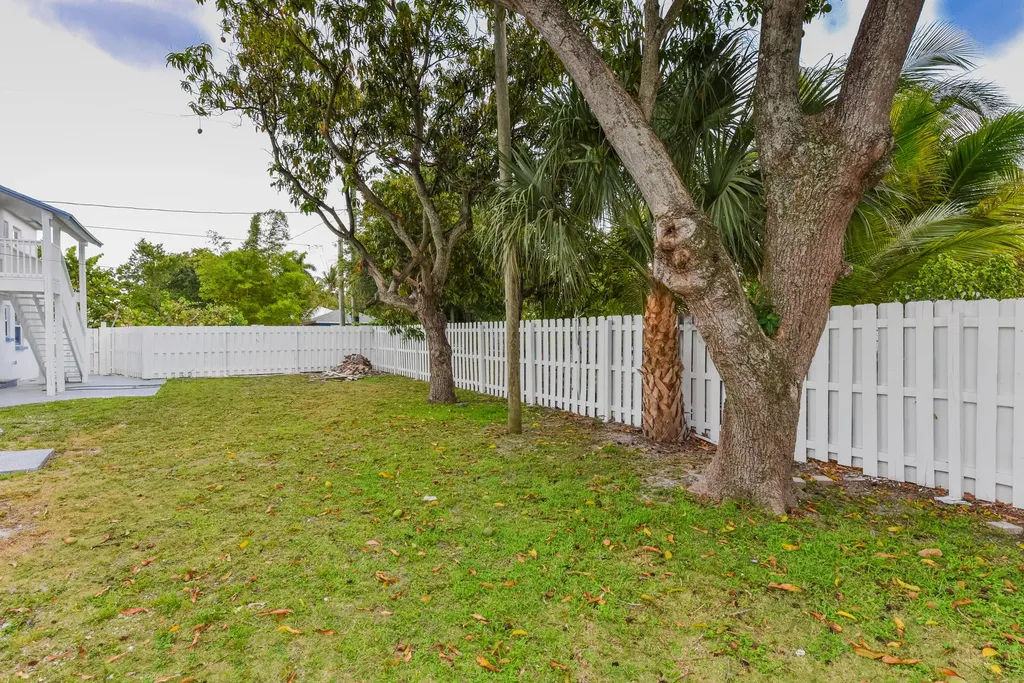 717 2nd Avenue Lake Worth Beach FL 33460