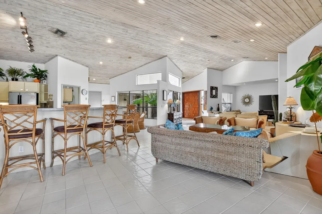 22519 W Esplanada Circle W Boca Raton FL 33433
