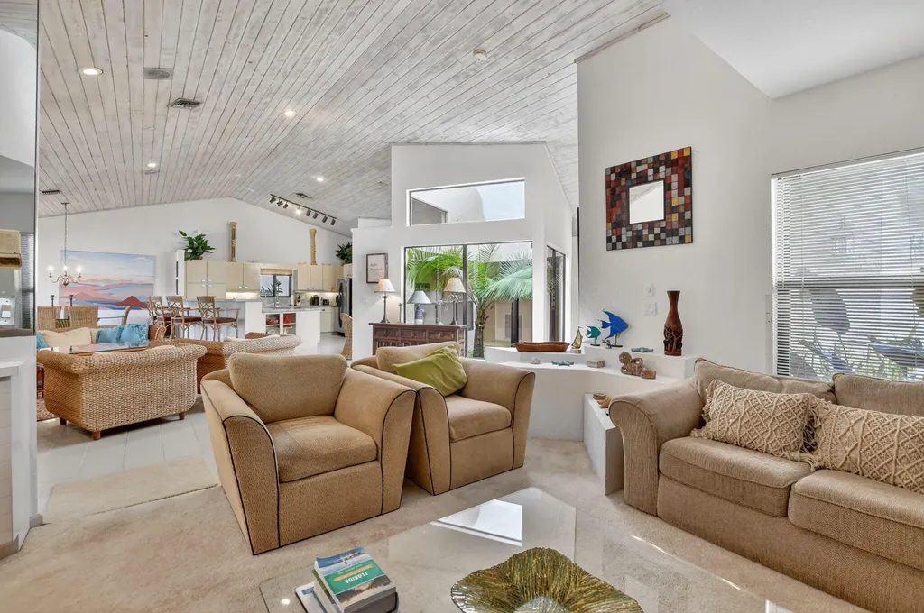 22519 W Esplanada Circle W Boca Raton FL 33433