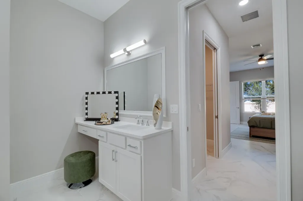 2005 Bridgepointe Circle Vero Beach FL 32967