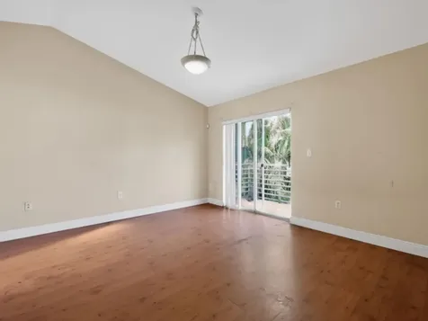253 NE 211th Terrace North Miami Beach FL 33179