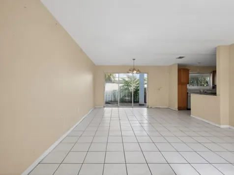 253 NE 211th Terrace North Miami Beach FL 33179