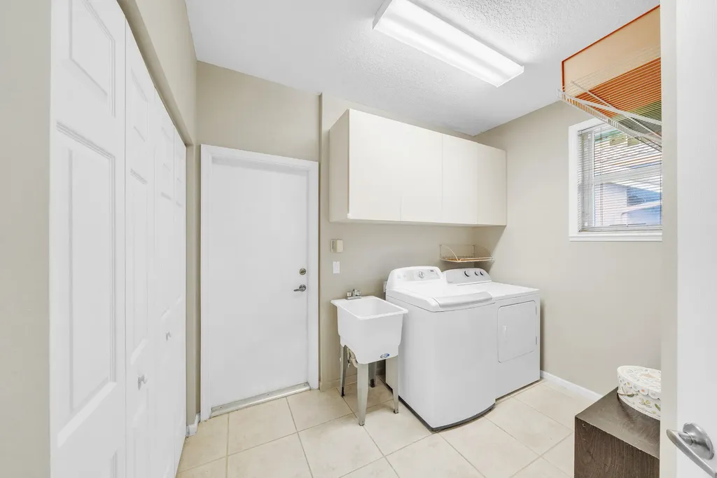 4245 NW 65th Avenue Coral Springs FL 33067