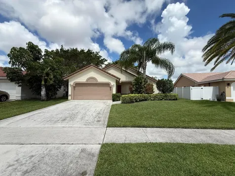 8657 Rosalie Court Boynton Beach FL 33472