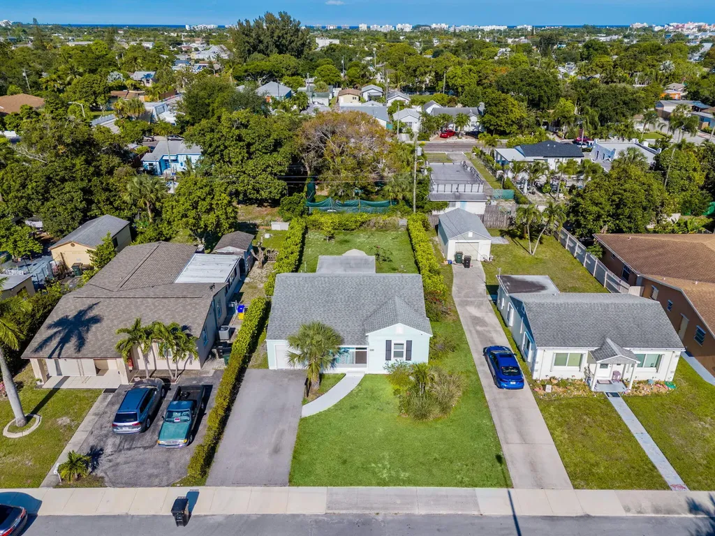 620 N B Street Lake Worth Beach FL 33460