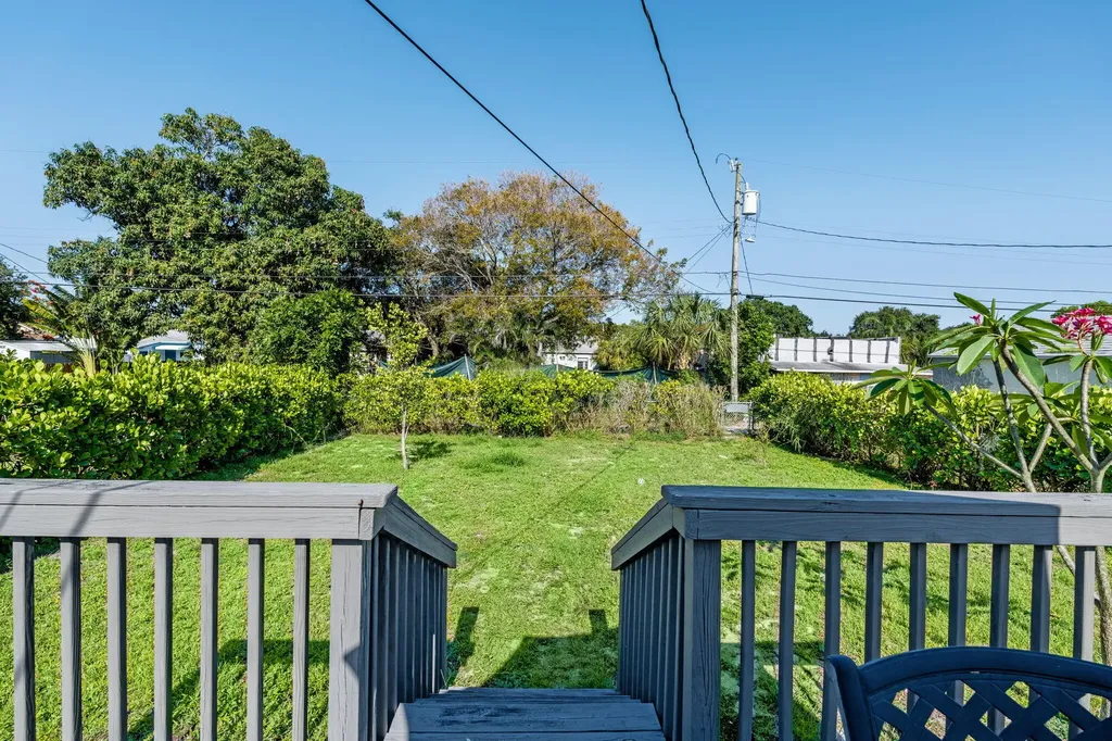 620 N B Street Lake Worth Beach FL 33460