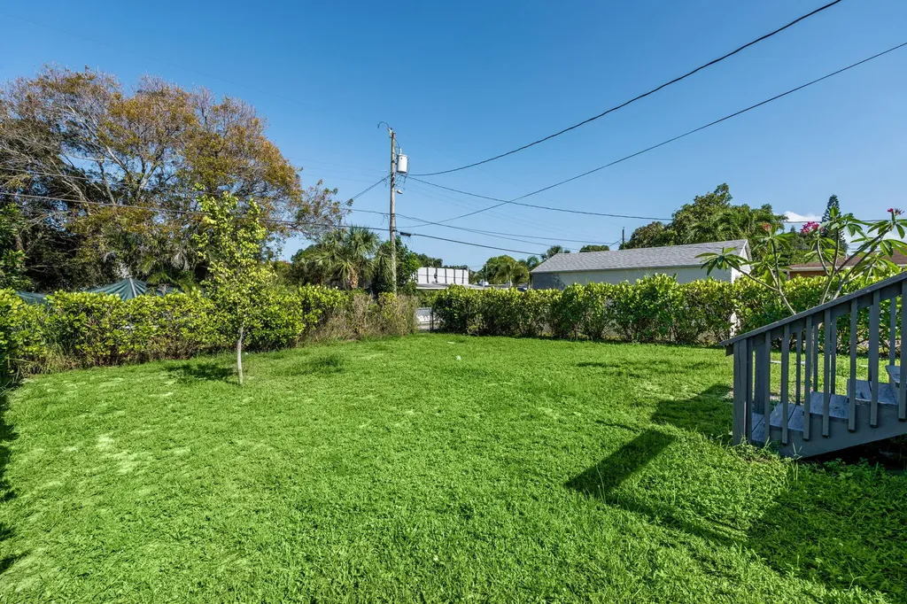 620 N B Street Lake Worth Beach FL 33460