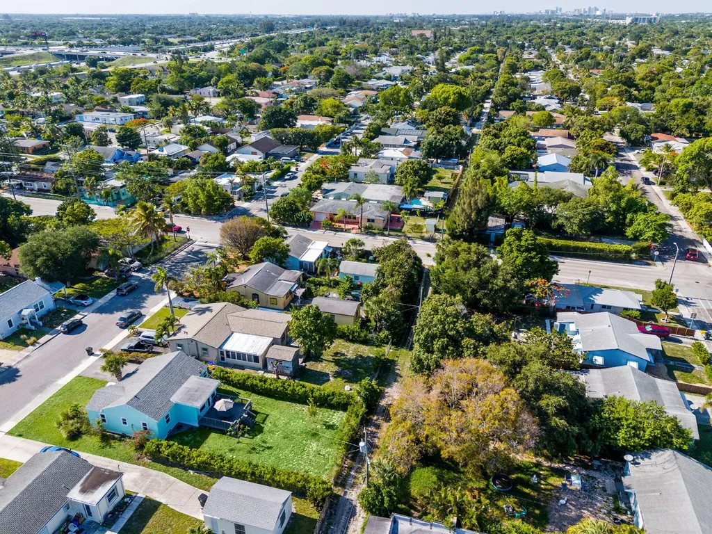 620 N B Street Lake Worth Beach FL 33460