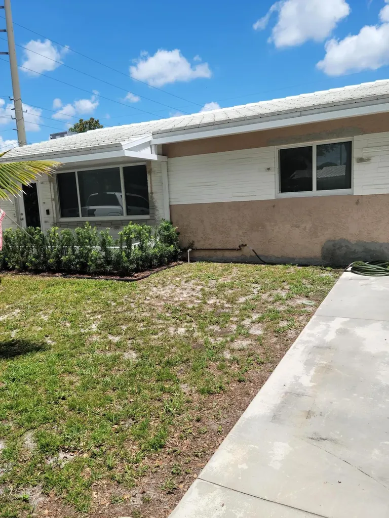 6781 Charleston Street Hollywood FL 33024