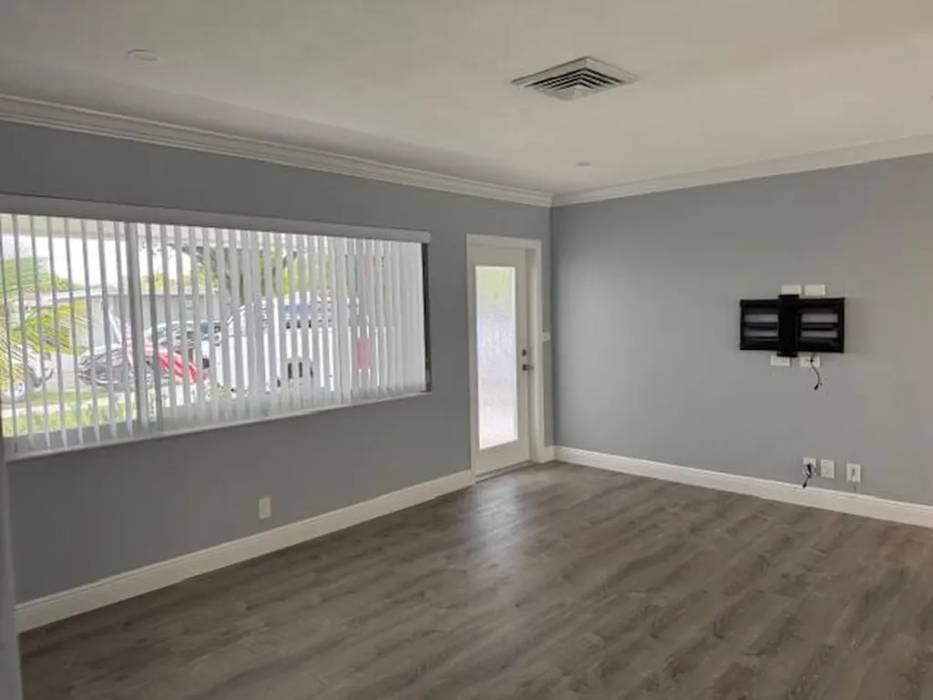 6781 Charleston Street Hollywood FL 33024
