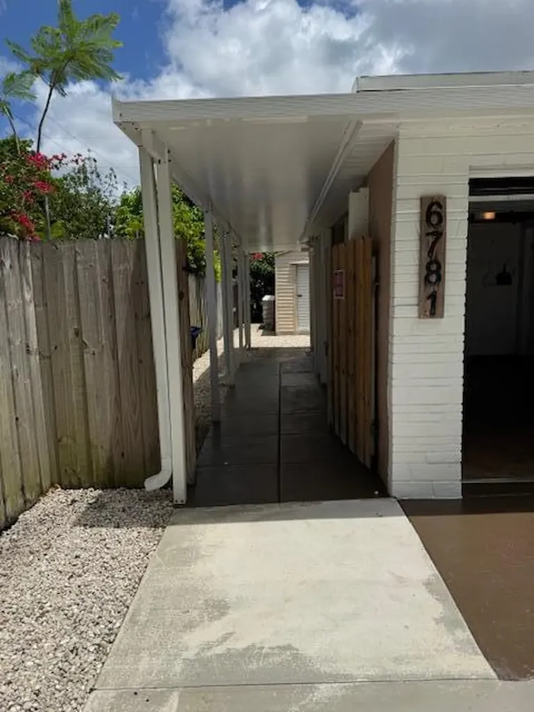 6781 Charleston Street Hollywood FL 33024