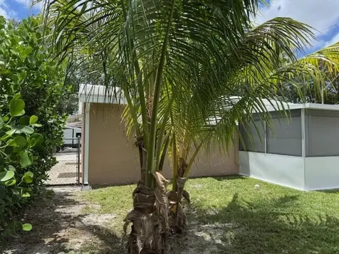 6781 Charleston Street Hollywood FL 33024
