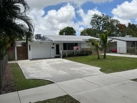 6781 Charleston Street Hollywood FL 33024
