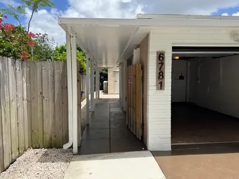 6781 Charleston Street Hollywood FL 33024